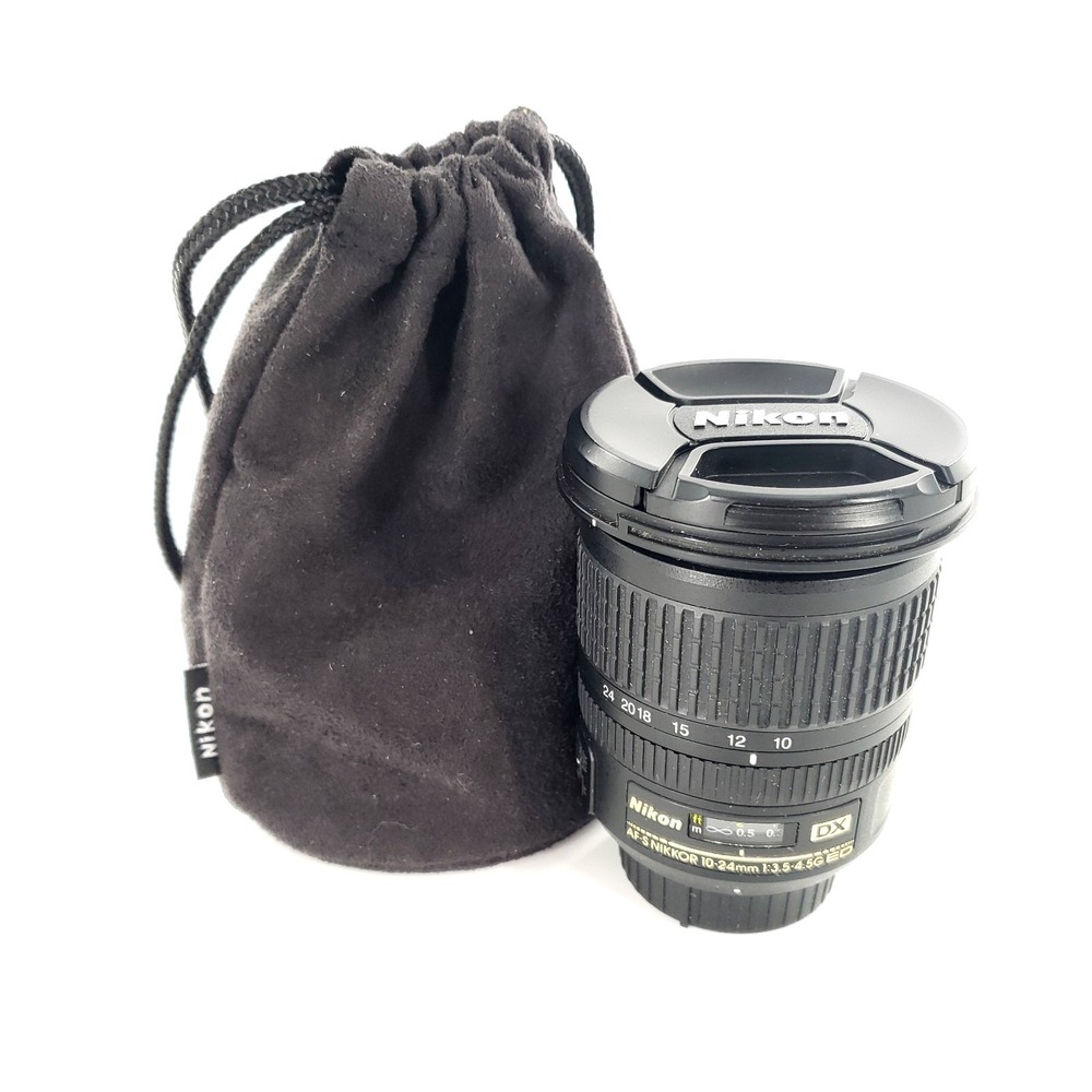 Nikon AF-S DX NIKKOR 10-24mm f/3.5-4.5G ED Zoom Lens w/ Caps & Bag Mint Glass